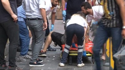 guven timleri -  Kavgada yumruk, tekme ve sopalar da havada uçuştu...Taksim’deki silahlı kavga kamerada  Videosu