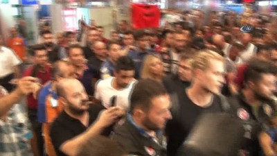 tezahur - Loris Karius, Beşiktaş için İstanbul’da Videosu