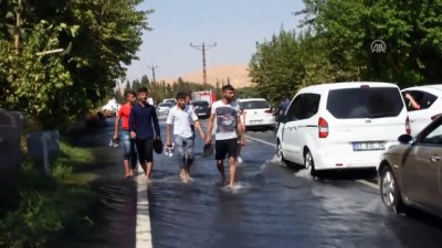 su sebekesi - Nusaybin'de içme suyu borusu patladı - MARDİN Videosu