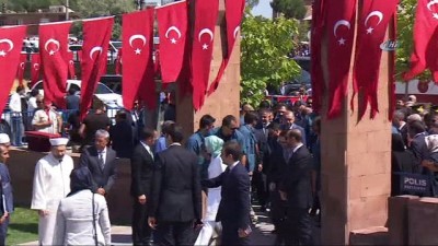 mezarlik ziyareti -  Cumhurbaşkanı Erdoğan, Selçuklu Mezarlığı’nı ziyaret etti  Videosu