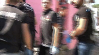 narkotik operasyonu -  İstanbul’da narkotik polisinden “torbacılara” şok operasyon  Videosu