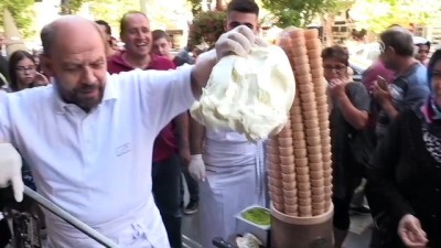 maras dondurmasi - Dört kıtaya dondurma ihracatı - KAHRAMANMARAŞ  Videosu