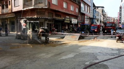 gaz akisi - Turgutlu'da doğalgaz borusu patladı - MANİSA Videosu