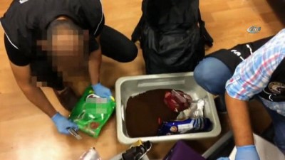 kuruyemis -  Atatürk Havalimanında uyuşturucu operasyonu: Kolombiyalı 1 yolcu tutuklandı  Videosu