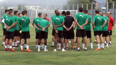 toplanti - Bursaspor’un yeni transferleri ilk idmanına çıktı Videosu