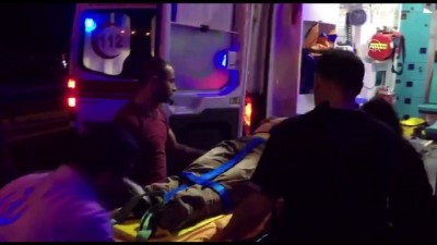 muttalip - Hasta ziyaretinden dönerken kaza yaptılar: 13 yaralı - İSTANBUL  Videosu