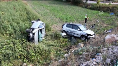 İki otomobil çarpıştı: 2 yaralı - SAMSUN 