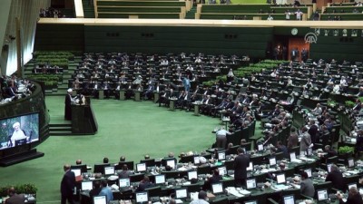 Ruhani'nin açıklamaları meclisi ikna etmedi - TAHRAN 