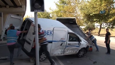ticari arac -  Takla atan aracın sürücüsü yaralandı Videosu