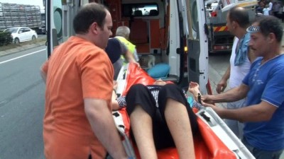 elektrik diregi -  Feci kaza kamerada...Karşı şeride geçen otomobil ikiye bölündü: 1 ölü, 12 yaralı  Videosu