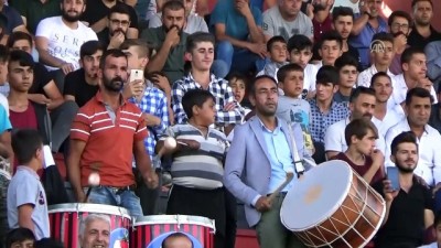kulup baskani - Ziraat Türkiye Kupası - Yüksekova Belediyespor: 2-Muş Menderesspor: 0 - HAKKARİ Videosu