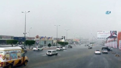 yagan -  - Suudi Arabistan'a kar yağdı Videosu