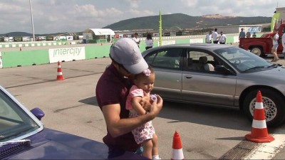 klasik otomobil -  30 Ağustos Zafer Bayramı'nda klasik otomobilcilerin zafer turu havadan görüntülendi  Videosu