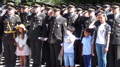 gazi yakinlari -  Bingöl Valisi Ali Mantı'dan 30 Ağustos törenine katılmayan idarecilere tepki  Videosu