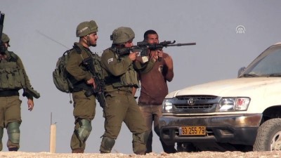 goz yasartici gaz - İsrail'den Batı Şeria'daki gösteriye müdahale - RAMALLAH Videosu