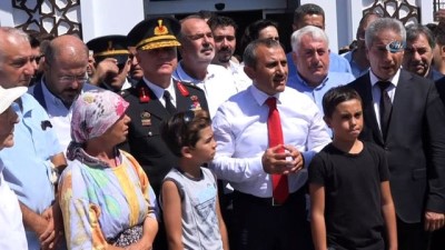 isaf -  Tunceli'de çılgın davulcu çaldı, Vali Sonel halay çekti  Videosu