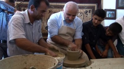 comlekci -  Vali Zorluoğlu çamurdan çömlek yaptı  Videosu