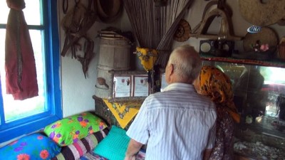  Dedesinin emaneti asırlık malzemelerle köy evini müzeye dönüştürdü 