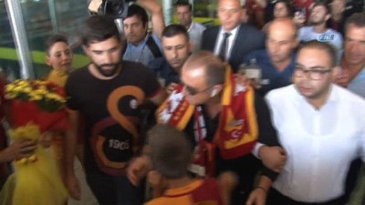 tezahur - Galatasaray, Konya'ya geldi Videosu