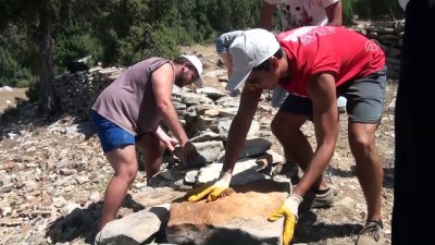 cevre temizligi - Genç gönüllüler, tarihi antik yolda çalışıyorlar - ANTALYA  Videosu
