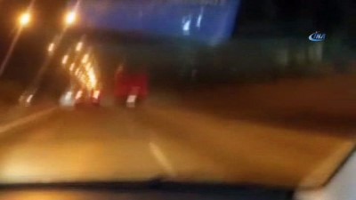 korkuluk -  Kamyon kasasında tehlikeli yolculuk  Videosu