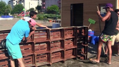 aliskanlik - Sahile meyve kasalarından kütüphane - DÜZCE  Videosu