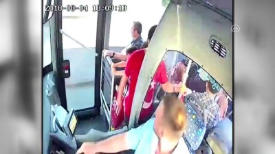 otobus kamerasi - Yolcu ile otobüs şoförünün kavgası kameralara yansıdı - SİVAS Videosu