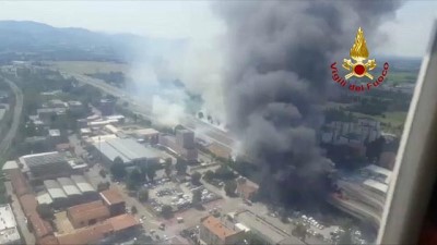 italya - İtalya'da havaalanı yakınında patlama: 2 ölü 60 yaralı Videosu