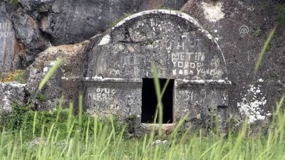 bilimsel arastirma - Kaya mezarlar dikkat çekiyor - KAHRAMANMARAŞ  Videosu