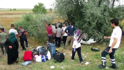 direksiyon - Trafik kazası: 4 yaralı - AFYONKARAHİSAR Videosu