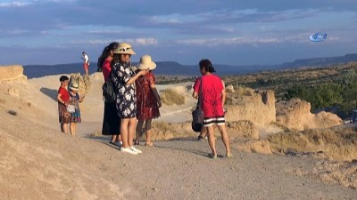 yabanci turist -  Binlerce turist Kapadokya’da gün batımı keyfini yaşıyor Videosu