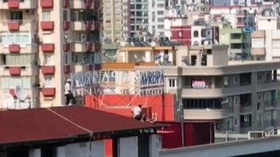 baglama -  Çatıda ‘’ölümüne’’ çalışan işçiler kamerada  Videosu