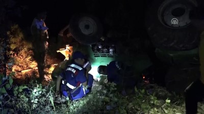 olta - Devrilen traktörün altında kalan sürücü kurtarıldı - KÜTAHYA  Videosu