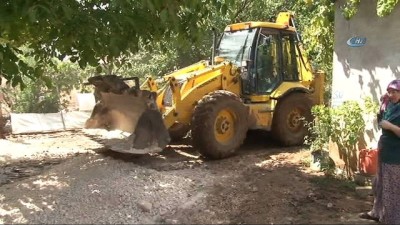 tarim arazisi -  Havadan görüntülenen sel bölgesinde çiftçi yaralarını sarmaya çalışıyor  Videosu