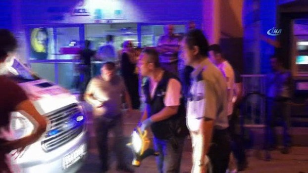 hastane onunde yasanan silahli kavga guvenlik kamerasinda