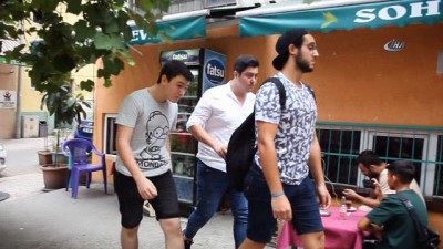 tedavi sureci -  Yerde buldukları cüzdanın sahibini sosyal medyada buldular  Videosu