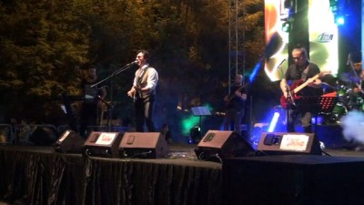 havai fisek -  Bitlisliler kurtuluş gününde ‘Ayna’ ile coştular  Videosu