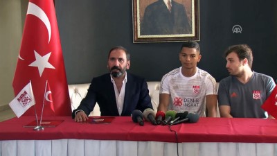 forma - Sivasspor, yeni futbolcularını tanıttı - SİVAS Videosu