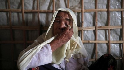 multeci kampi - VİDEO | Myanmar'dan kaçan Müslümanlar dünyanın en büyük mülteci kampını oluşturdu  Videosu