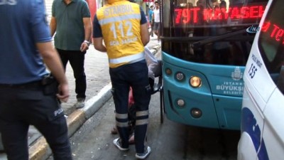 Beyoğlu Tarlabaşı’nda özel halk otobüsü şoförüne bıçaklı saldırı 
