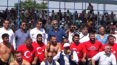 Burdur Belediyesi Yağlı Güreşleri'nde Furkan Durmuş Altın başpehlivan oldu