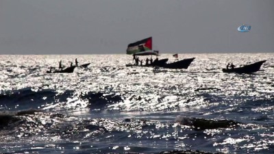 goz yasartici gaz -  - Filistinliler İsrail’in Deniz Ablukasını Kırmak İçin Denize Açıldı Videosu