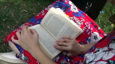  Gençler başlattı, 7’den 70’e vatandaşlar kitap okudu 