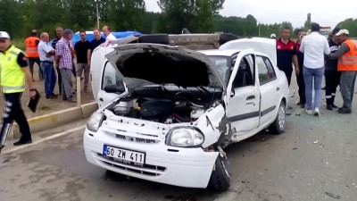 ticari arac - Otomobil ile hafif ticari araç çarpıştı: 1 ölü, 3 yaralı - TOKAT  Videosu