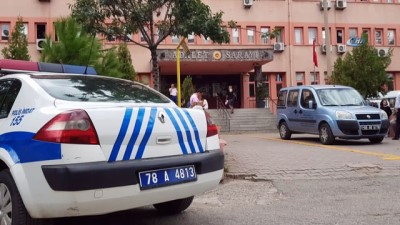 cay bahcesi -  Yaşlı adamı gasp eden zanlı adliyede... Olay sonrası zanlının kaçmaya çalıştığı anlar kamerada Videosu