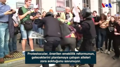 emeklilik yasi - Rusya’da Yüzlerce Protestocu Gözaltına Alındı  Videosu
