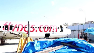 asus - Pistten çıkan uçağın iç bölümündeki söküm işlemleri tamamlandı - TRABZON Videosu