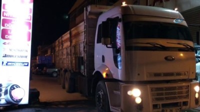 kamyon lastigi -  Van’da kamyon lastiği içerisinde 6 bin paket kaçak sigara ele geçirildi  Videosu