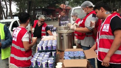  Belen'deki yangın bölgesinde Kızılay çorba dağıtımı yaptı