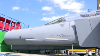 askeri guc -  Eski savaş uçağı TIR üzerinde Malatya’ya getirildi  Videosu